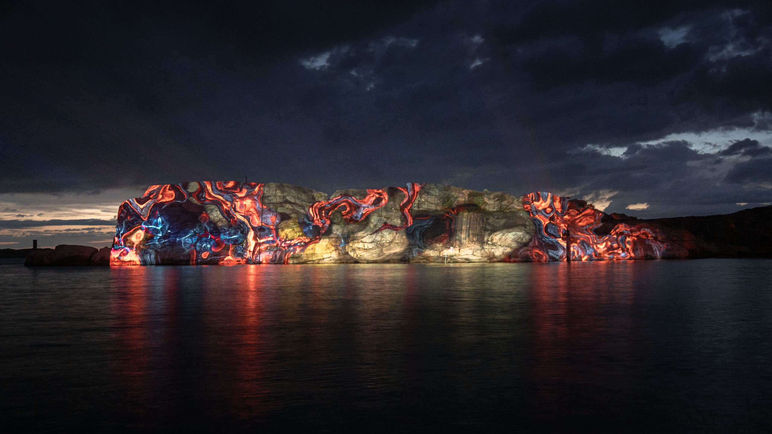 philipp-frank-lithogenesis-island-of-light-37 philipp-frank-lithogenesis-island-of-light-37